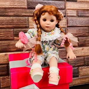 D35 Lollipop Tiny Tot Doll